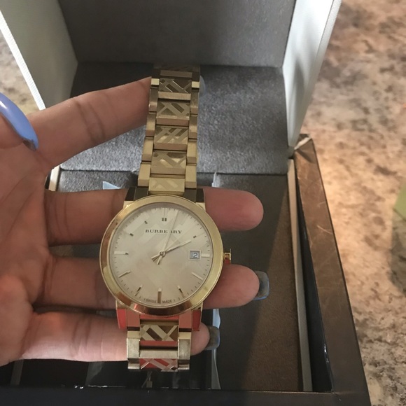 Watch - Picture 2 of 4